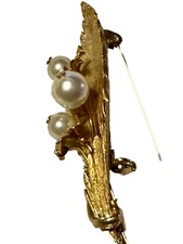 Vintage Leaf Pearl Brooch Pin Peas In A POD 3 Inches Beautiful Roma