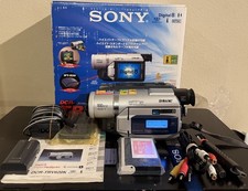 Sony Handycam DCR-TRV620 NTSC Digital 8 W/ Nightshot Bundle TESTED WORKING  