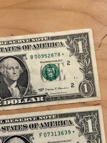 $32 WORTH OF STAR NOTES 2013 2017 2021 - TWO $10s, ONE $5, and SEVEN $1s - Picture 9 of 18