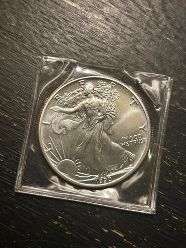1990 Uncirulated American Eagle US Silver Dollar - 1 oz Fine Silver