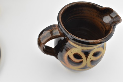 VTG Peter Turner Coggeshall Studio Pottery Cheese Dome, Jar & Jug Matched Set - Picture 11 of 23