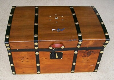 Civil War Era Jenny Lind Antique Stagecoach Trunk, Restored, Tray