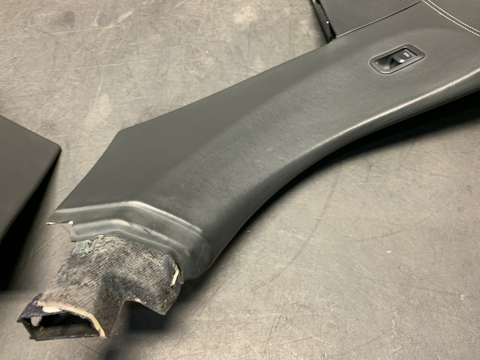 2012 AUDI R8 V10 GT OEM LEATHER REAR SPEAKER COVER PANELS PILLARS