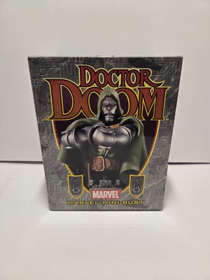Doctor Doom Marvel Mini-Bust 2832/4000 Bowen Designs 2004