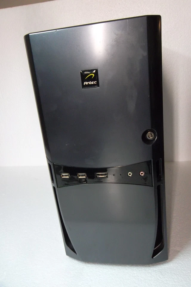 Antec Custom Gaming Computer Intel C2Q 2.83GHz 4GB 500GB DVD±RW Nvidia GTS 250 - Image 3 of 4