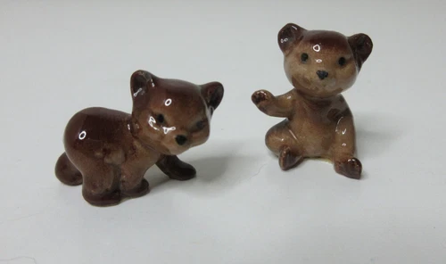 Vintage Hagen Renaker Miniature Brown Bear Cubs Set of Two Glossy