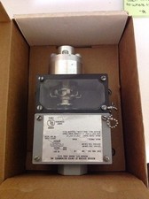 MERCOID DWYER 1004-W-A1-D PRESSURE SWITCH