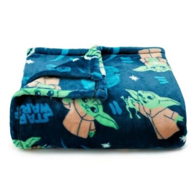 The Big One Star Wars Mandalorian Baby Yoda Blanket Supersoft Oversized ...