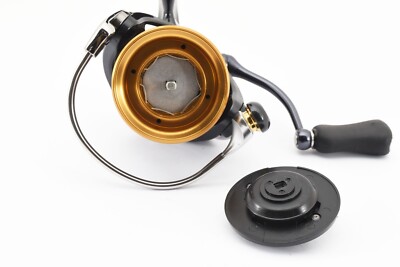 DAIWA　CALDIA LT 2500S-XH Daiwa 21 Caldia LT 2500S-XH Spinning Reel Near Mint from