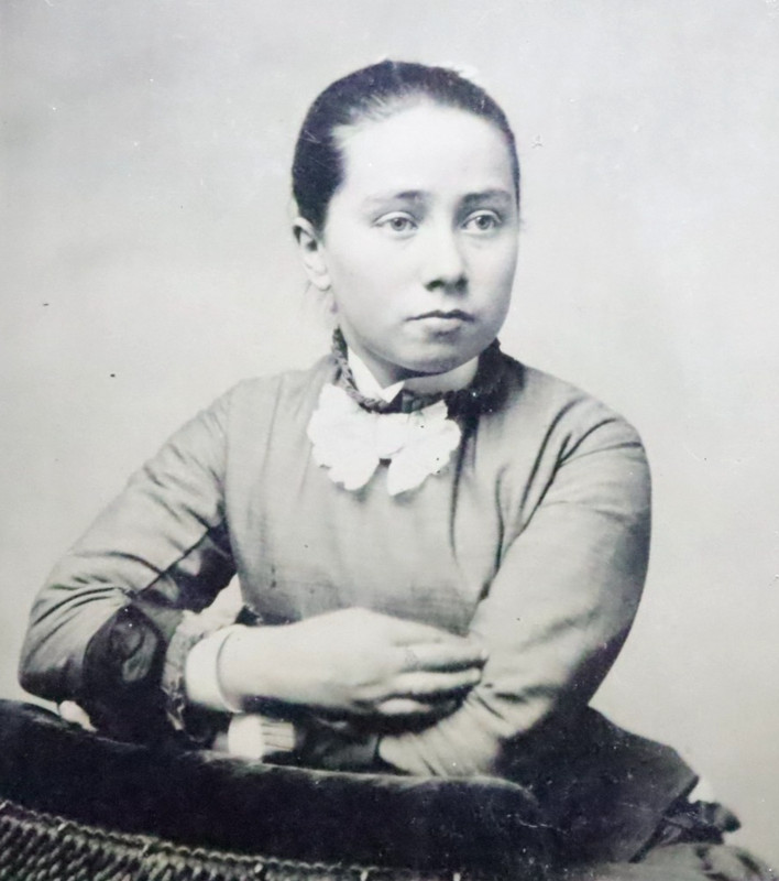 Antique Tintype Photo Woman Sitting Portrait Victorian Dress Civil War Era Image