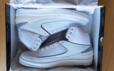 Nike -Air Jordan 2 Retro White Cement Grey Sail Black DR8884 100- Neu in Box