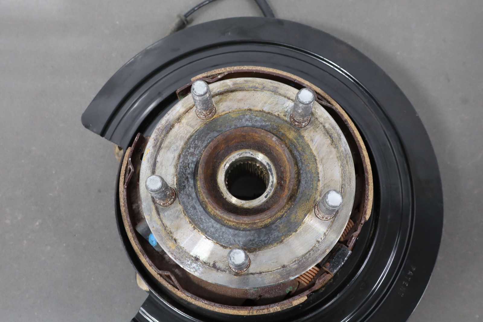 12-15 Jeep Grand Cherokee SRT8 Left Rear Suspension Knuckle Arms Spindle OEM LH