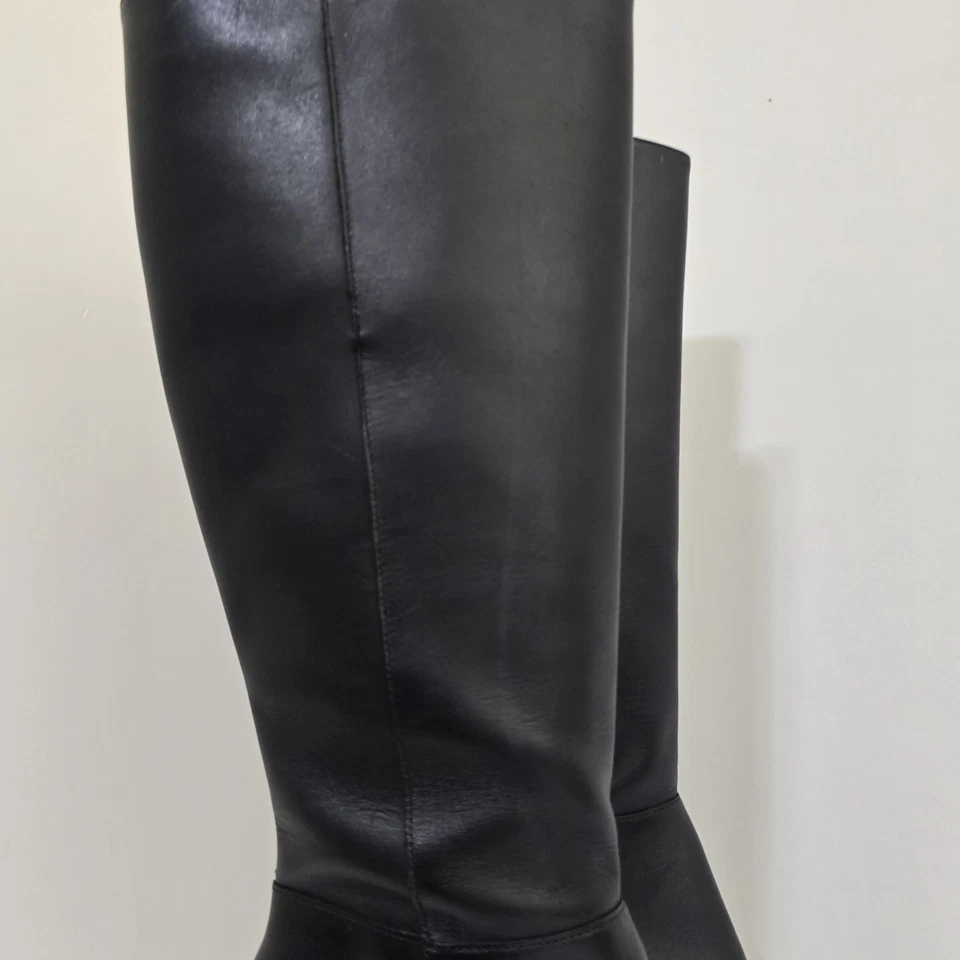 Botas altas SCHUTZ talla 9.5 Mikki UP todo cuero punta cremallera tacón bloque negras Foto 3 de 4