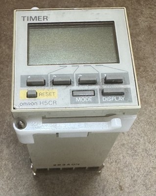 Omron H5CR-B-500 Digitaler Timer / Zeitrelais