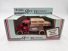 Ertl 1926 Mack Bulldog True Value Delivery Truck with Crates