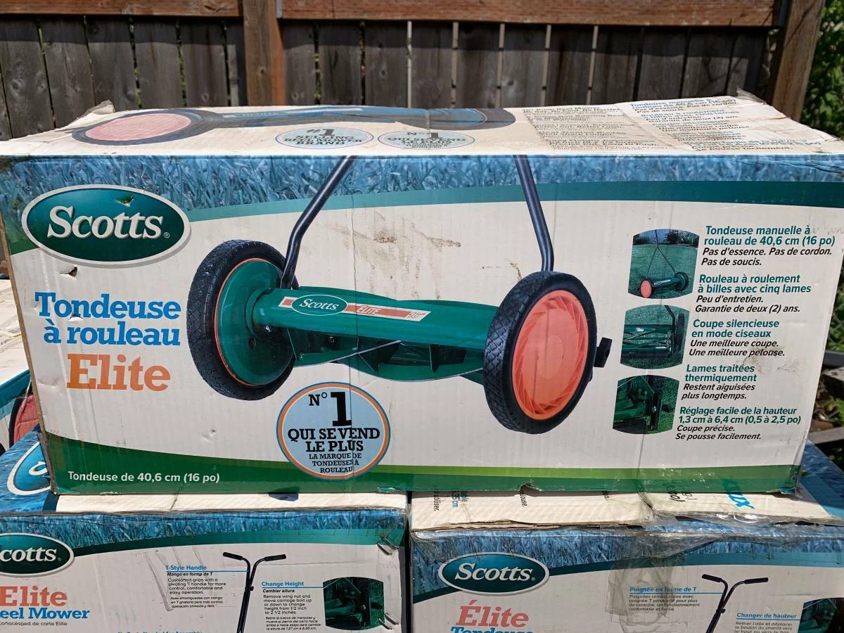 Scott's 415-16S 16 Walk-Behind Push Reel Mower