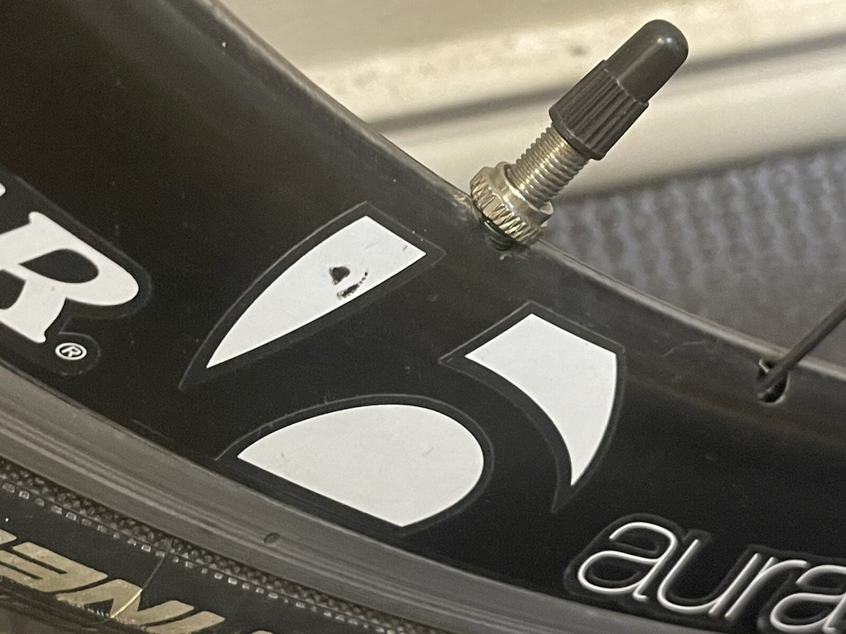 700c Bontrager Aura 5 Front Wheel Clincher Aluminum Carbon 700c Bontrager Aura 5 Front Wheel Clincher Aluminum Carbon