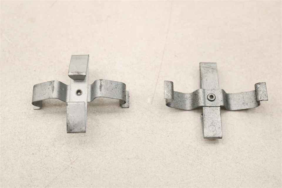 NEW OEM GM Disc Brake Pad Set Rear 22678482 Saturn L300 LS LS2 LW2 LW300 2000-05 - Image 4 of 4