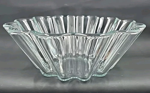 Vintage Pyrex Blue Glass Scalloped Bowl Made in France 18cm