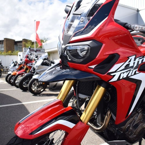 Honda CRF1000 Africa Twin (16+) Front Beak Gloss Black - Picture 3 of 3