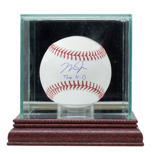 Carton De Sport Rouge Arrièreplan De Baseball Cadre De Baseball Dessin De Gm1418937595 464860521