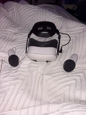2 Oculus 3s’s for sale. Both are barely used. 1 has battery pack and hard case