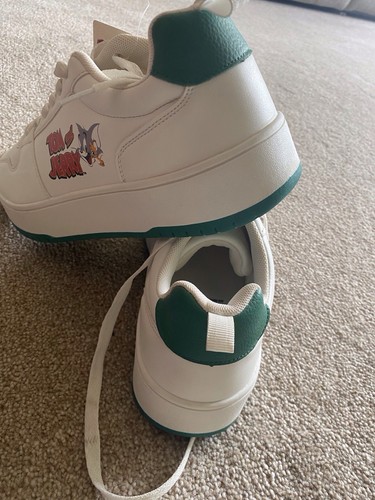 New With Tags Tom And Jerry Ladies Trainers Size 7 - Picture 5 of 11