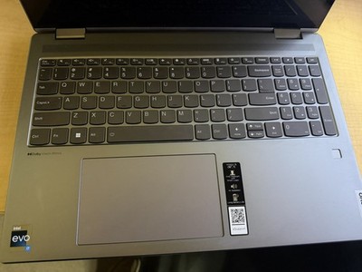 lenovo yoga 12th gen intel core i7-12700H 32GB RAM 1TB Arc A370M