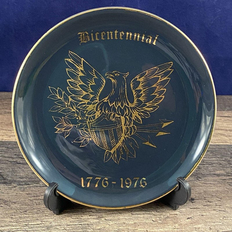 Bicentennial Collector Plate Eagle Shield Gold Walter Seibold Willow Grove PA