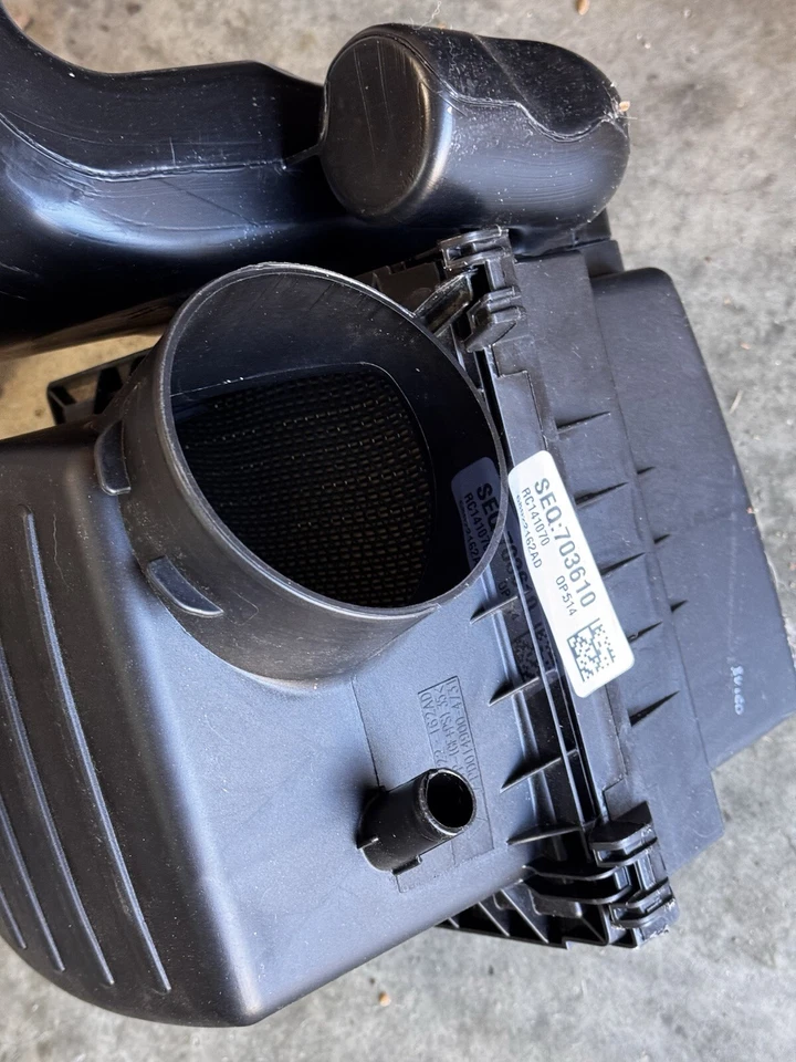 GENUINE OEM - 2024 Dodge Durango Hemi Air Intake Box Filter Housing Cleaner - Imagem 2 de 4