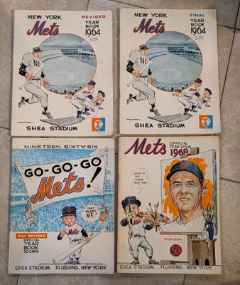 New York Mets Yearbook Scorecard Lot 1964 x 2 1966 1968 1970 1971