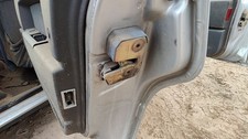 83-95 Volvo 740 Passenger Right Rear Door Latch With Rodscables Oem Back