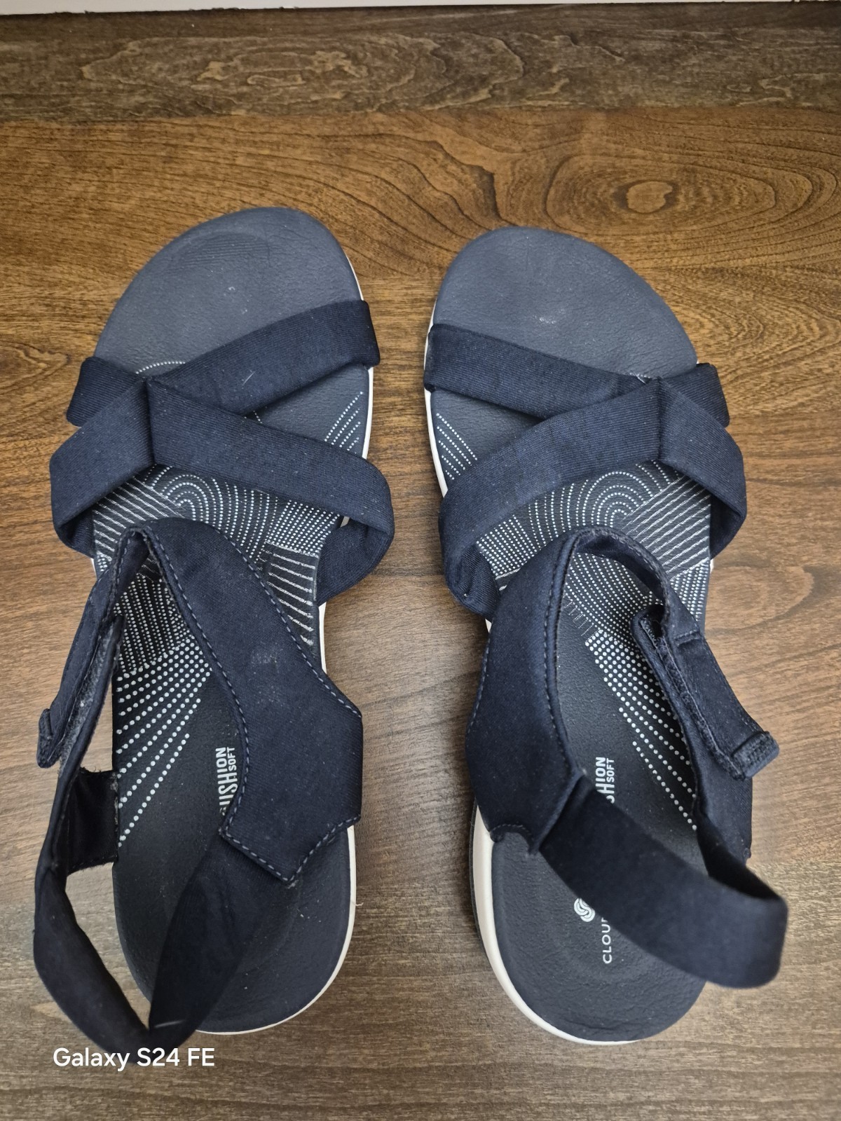 Womens Size 9 Clarks Cloudstepper Navy Strappy Hiking Athletic Sandals