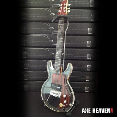 AXE HEAVEN Dave Grohl s Dan Armstrong See-Through Acrylic Miniature Guitar Di...