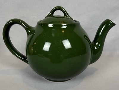 Lipton Tea Pot Ceramic Green w/ chipped inner lip
