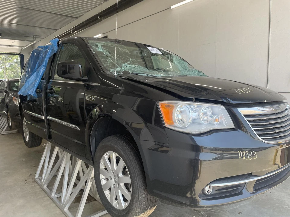 Used Front Left Seat Belt Front fits: 2016 Chrysler Town & country bucket seat d Foto 4 de 4