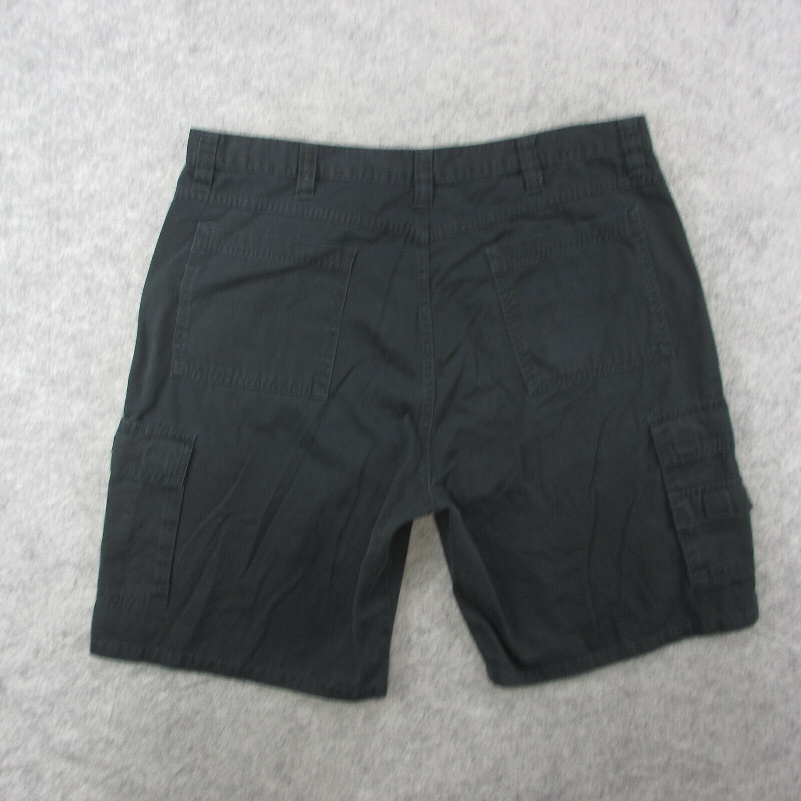 Wrangler Shorts Men's Size 40 Black Cargo Shorts - image 6