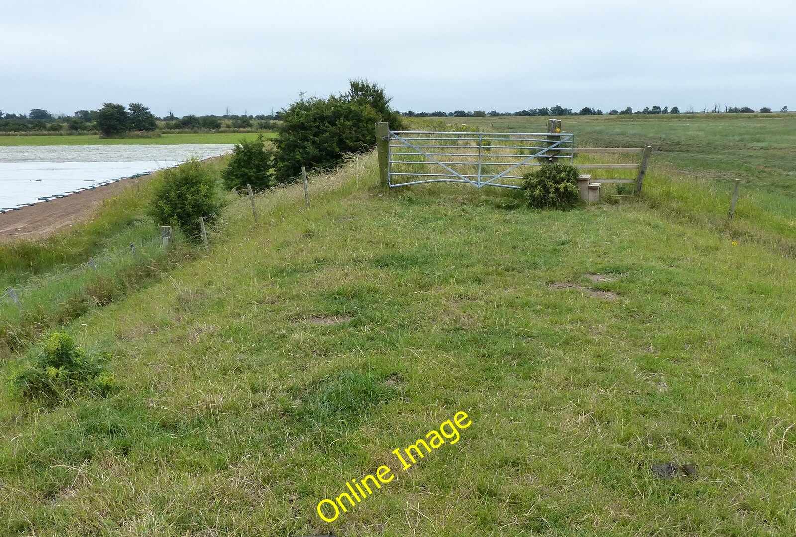 Photo 6x4 Gate and stile on the sea bank near Sailor's Home Leverton