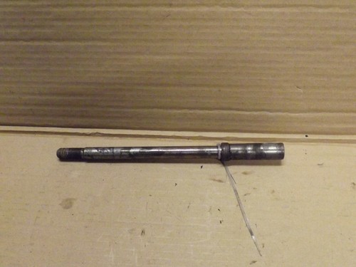 Yamaha Xmax 125 250 X-MAX 2009-2011 Vorderradspindelachse mit Distanzstück