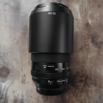 Fujifilm Fujinon XF 70-300mm f/4-5.6 R LM OIS WR Lens - Excellent Condition