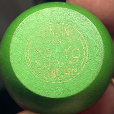 1950  s-60  s Duncan Green and Red Wood Beginners Yo-yo w/New Era Potato Chips Ad