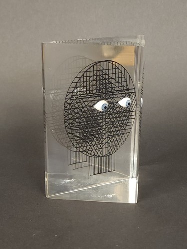 Merle Edelman lucite Sculpture Face triangular - Picture 2 of 7