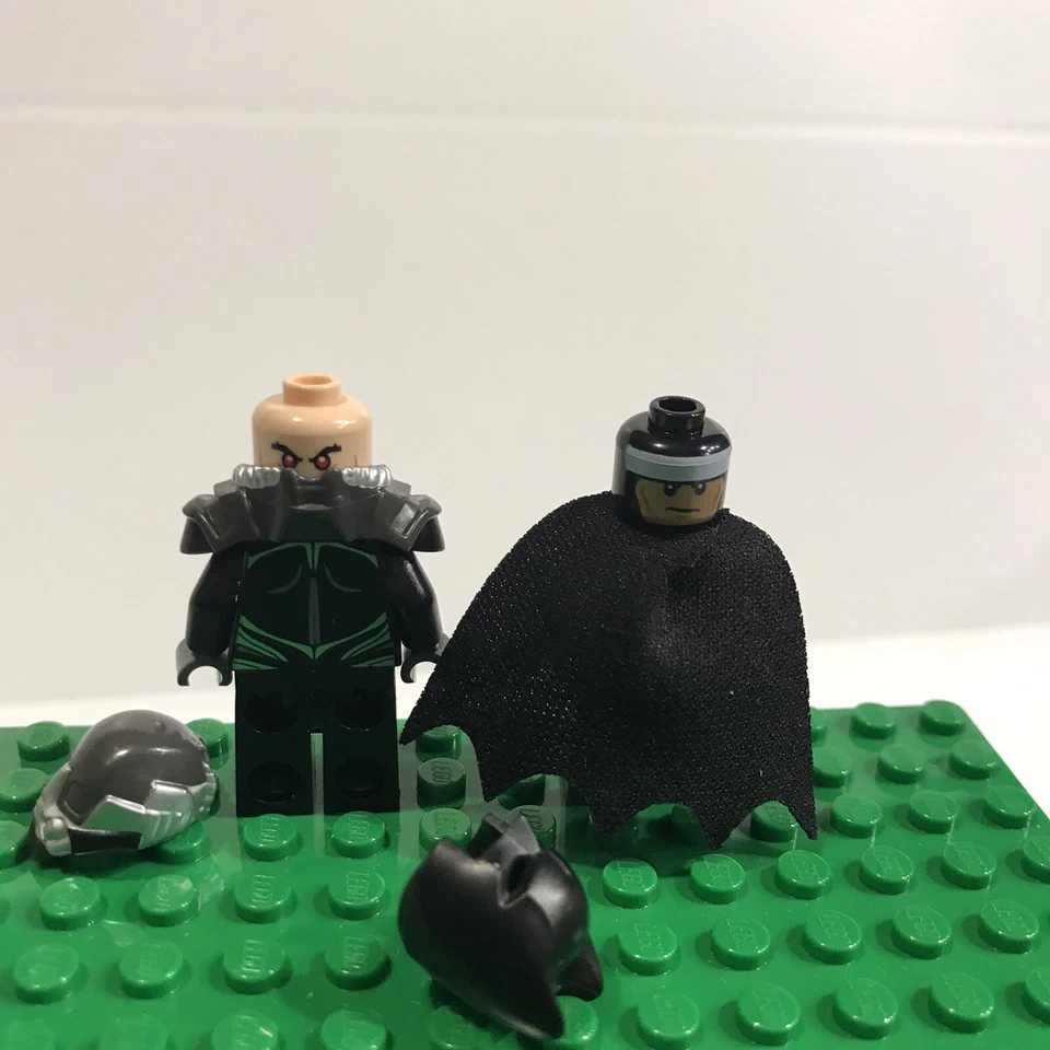 Lote de minifiguras LEGO DC Super Heroes... Batman Mr Freeze Harley Quinn Foto 4 de 4