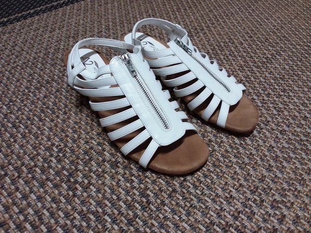 a2 aerosoles yetaway sandals