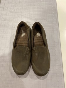 skechers goga max brown