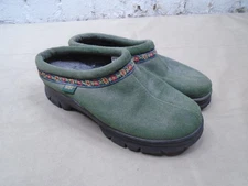 Daniel Green Suede Slip  on Slippers Mules Clogs Size 8 M Embroidered strip