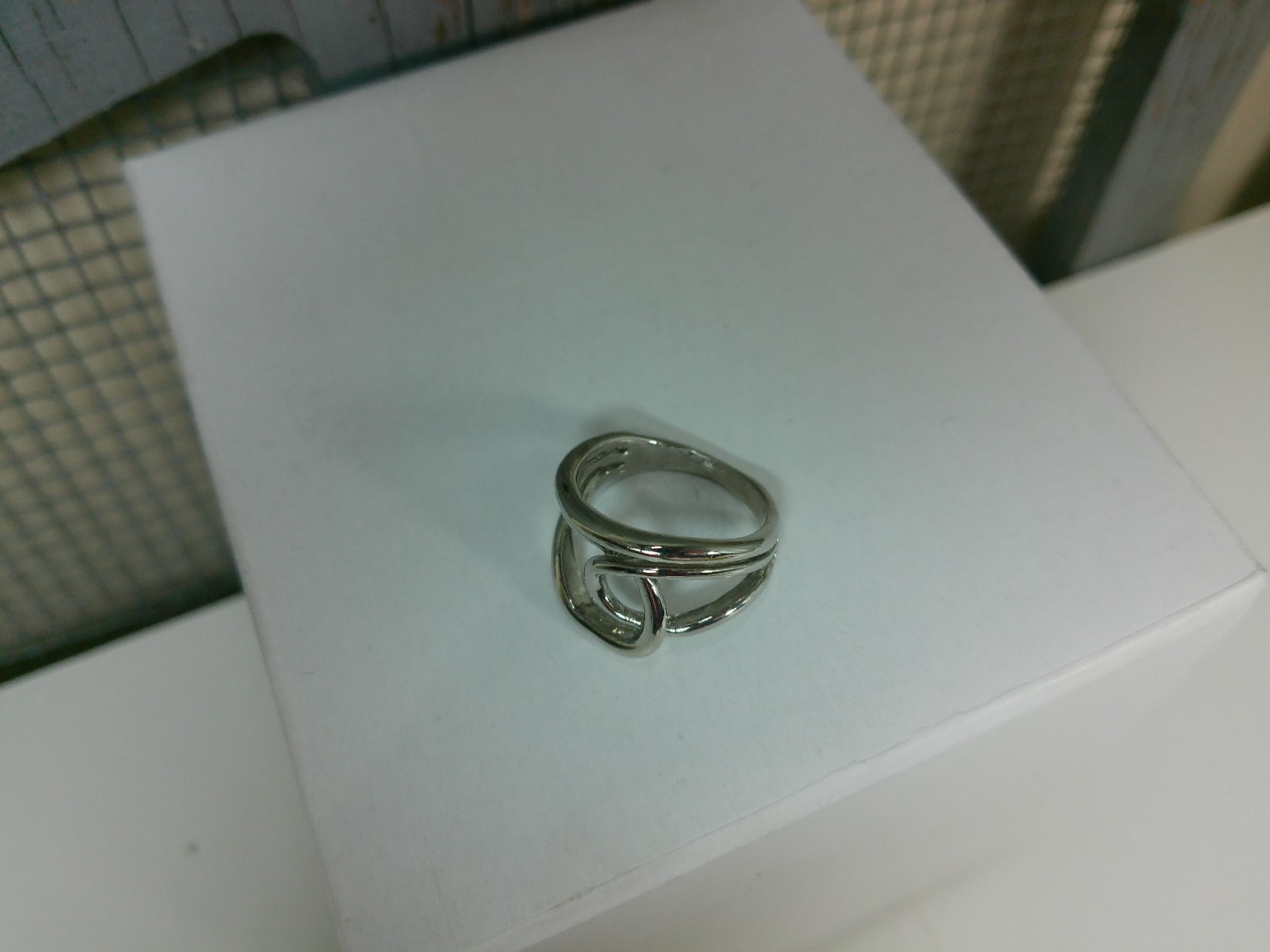 Shiny Silver Tone Knotted Interlocking Layered Si… - image 17