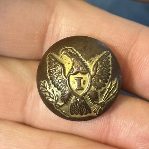 Eagle I 1860s U.S. Civil War Era Union Infantry Button Ring Back