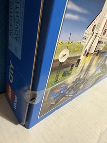 🚀 LEGO CITY Spaceport 60080 NASA Inspired Space Shuttle Port Astronaut NEW 🚀