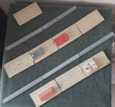 VINTAGE HARBOUR / DOCK PIECE DIECAST JOB LOT FOR TRI-ANG MINIC SHIPS c.1960